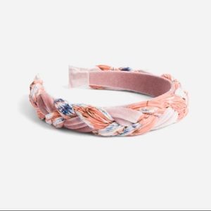 3/20💖 NWOT Velvet Braided Headband